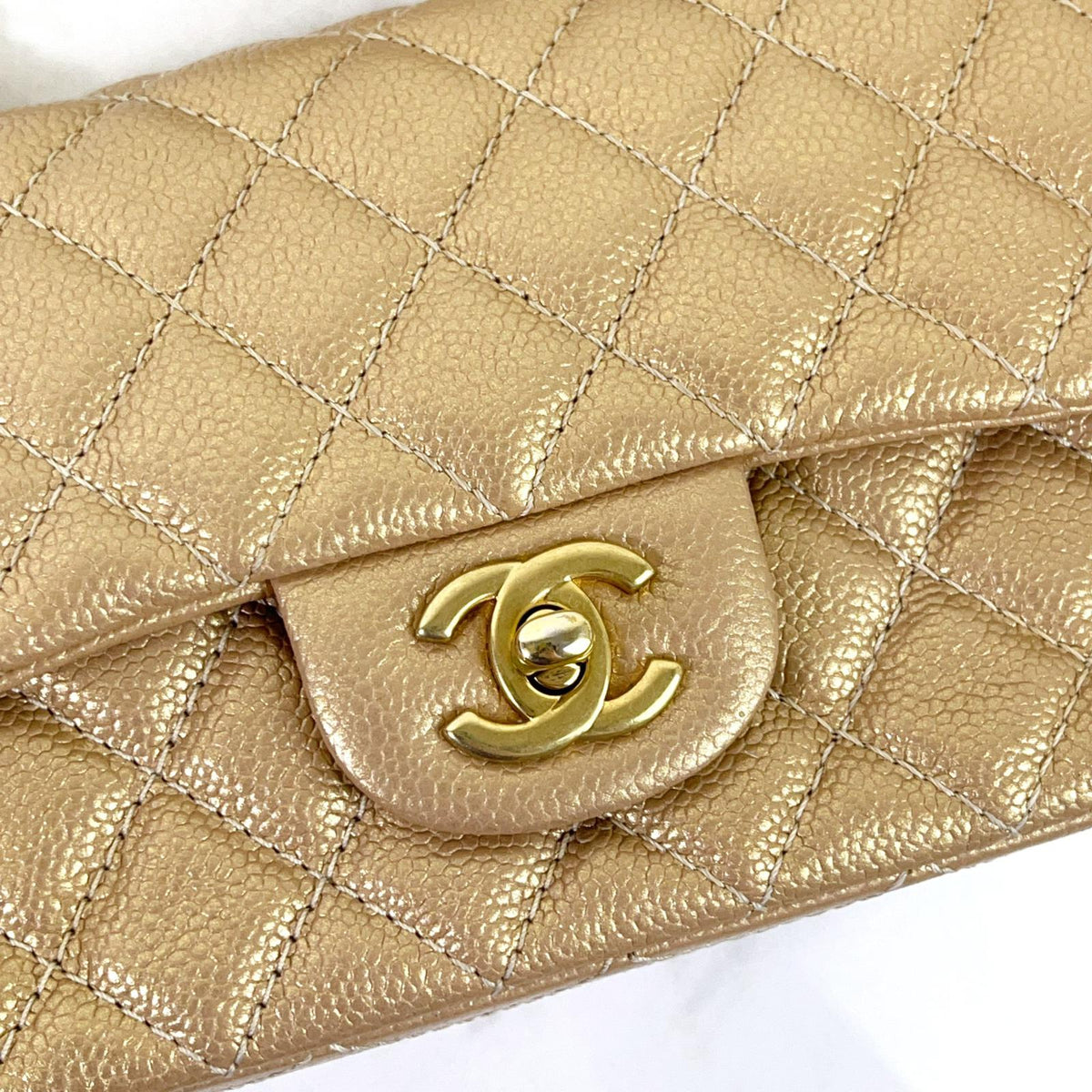 Mini 15C Rectangle Caviar Gold GHW
