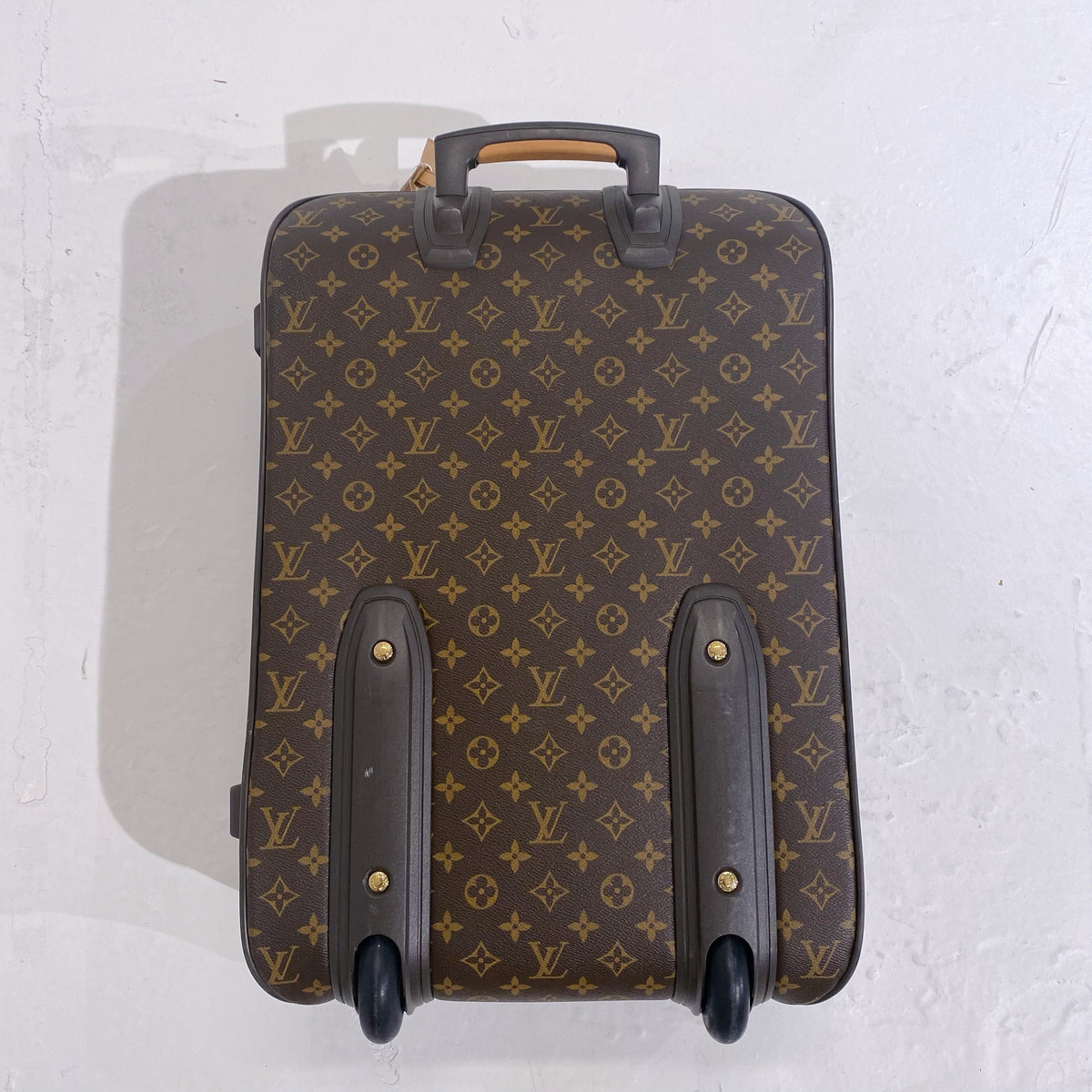 Louis Vuitton pegase 55 carry on