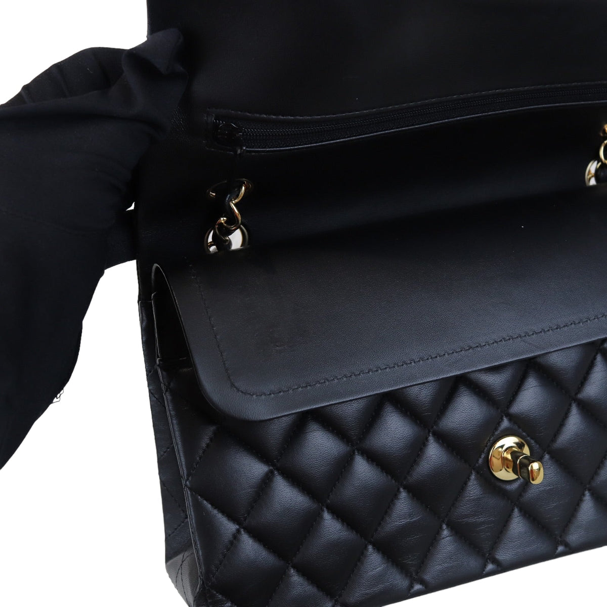 Classic Flap Medium M/L Lambskin Black GHW