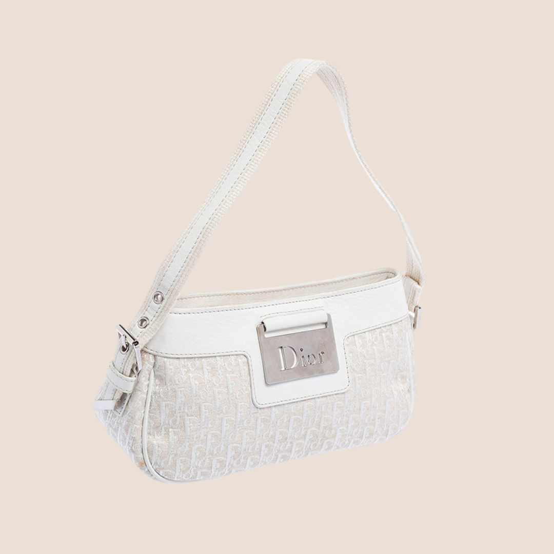 CHRISTIAN DIOR 2000s WHITE & CREAM DIORISSIMO STREET CHIC POCHETTE