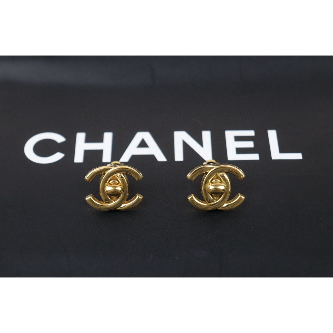 Very Good ( Rank A)｜CHANEL Vintage 18K Gold Plating Earrings  Made In 1996 Year ｜25032708