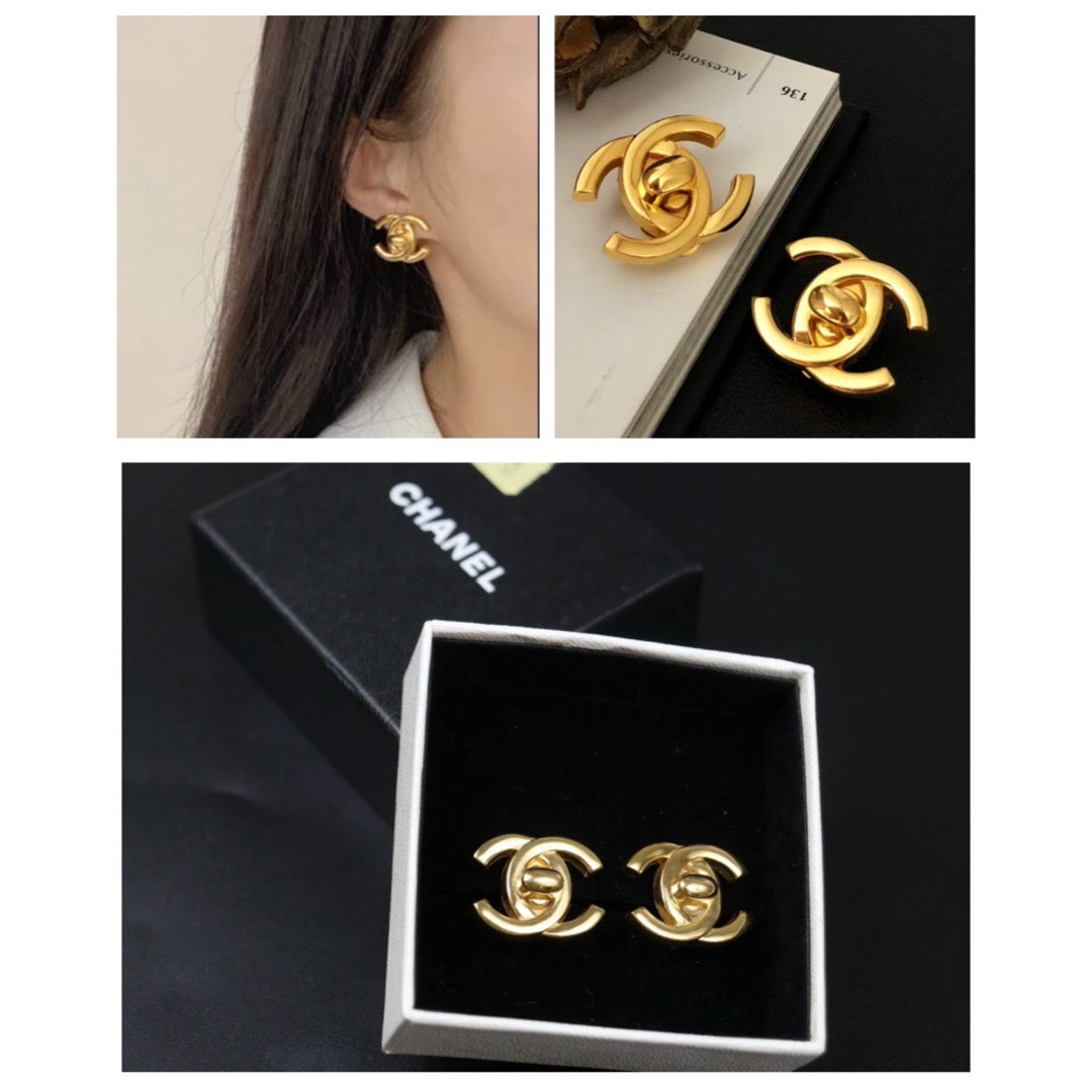 Very Good ( Rank A)｜CHANEL Vintage 18K Gold Plating Earrings  Made In 1996 Year ｜25032706