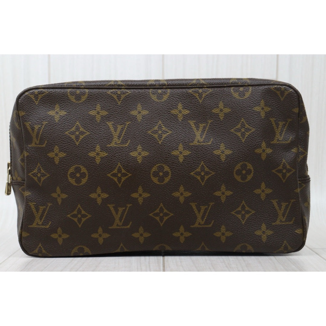 Very Good ( Rank A)｜ LV Truth Toilet 28 Monogram Makeup Pouch｜Q24120502