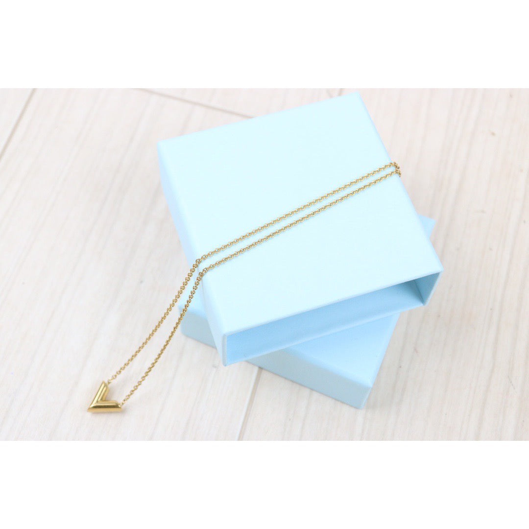 Rank A ｜ LV Collier Essential V Necklace ｜24042913