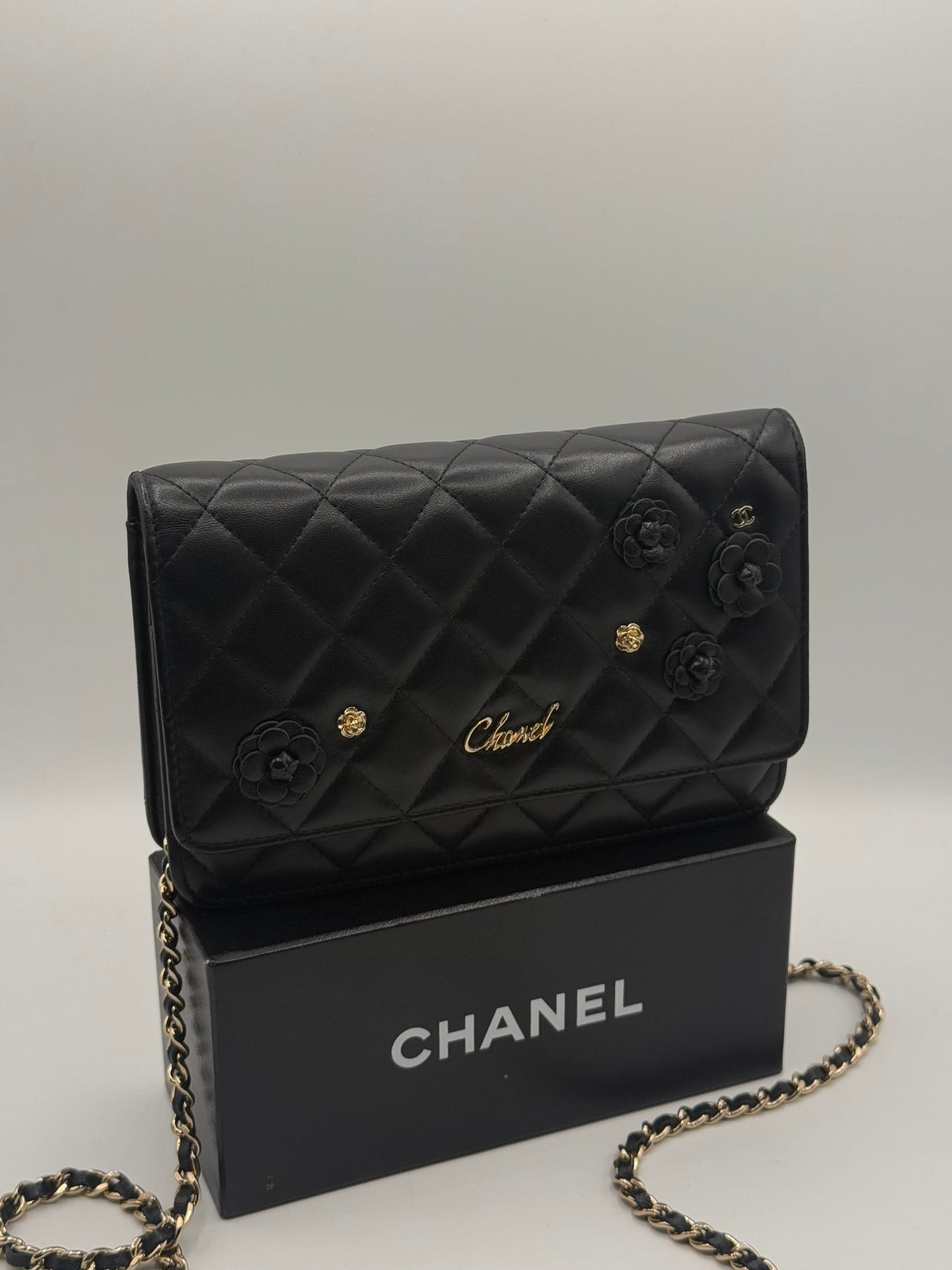 Chanel - Sac Wallet on chain édition Camélia