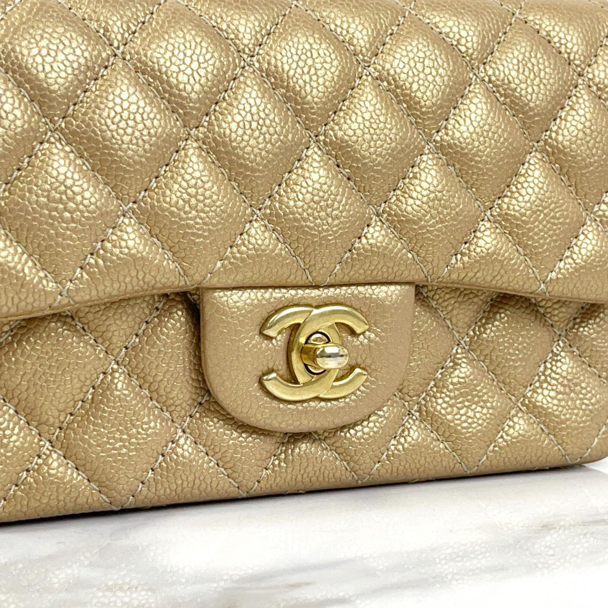 Mini 15C Rectangle Caviar Gold GHW
