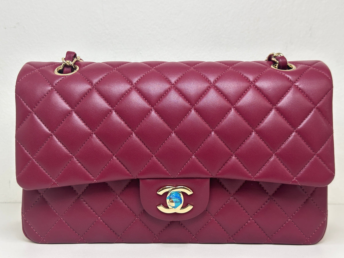 CHANEL MEDIUM 21A CLASSIC DOUBLE FLAP BAG LAMBSKIN DARK RED LGHW ULLK microchip