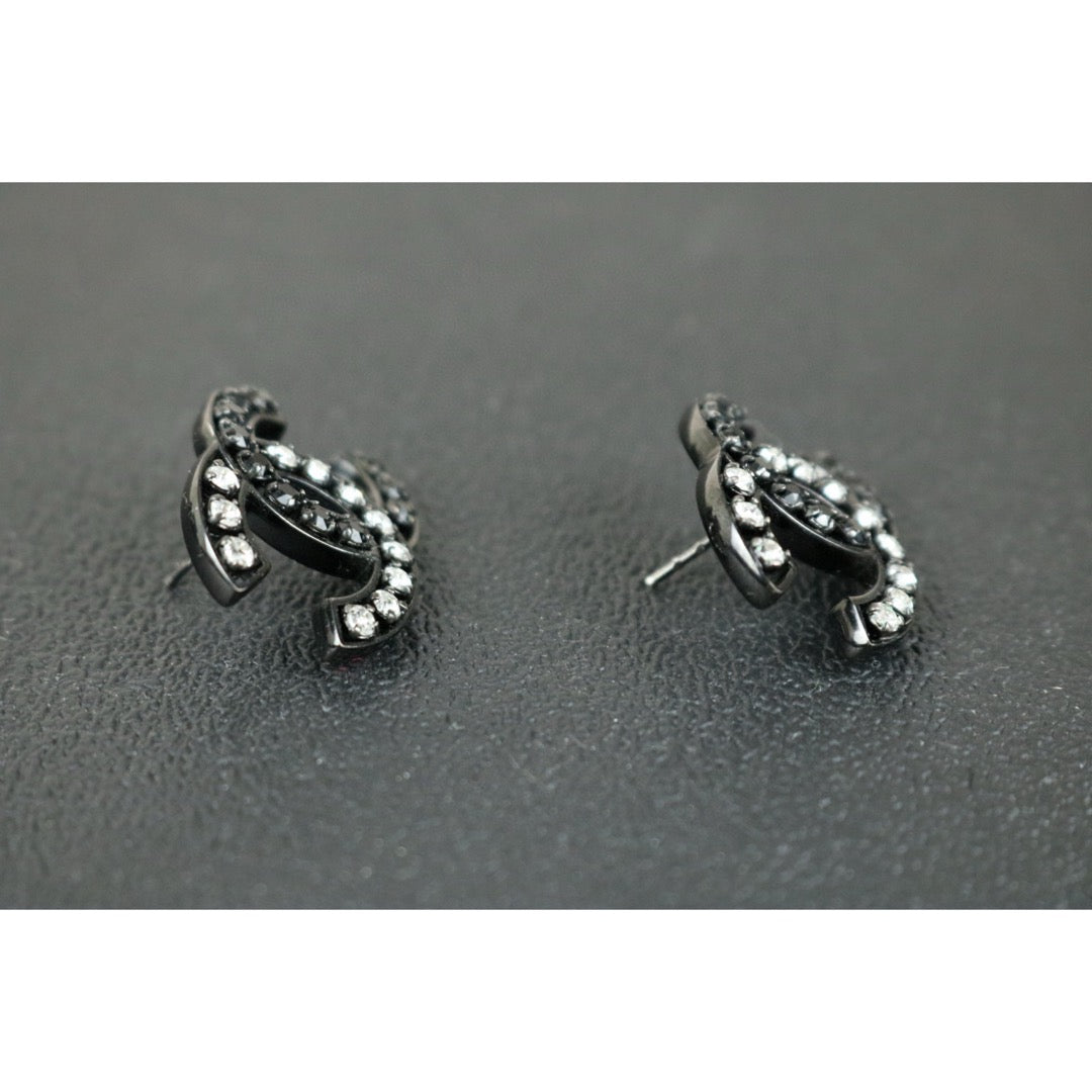 Very Good ( Rank A)｜ CHANEL Coco Mark Black and white color matching  Rhinestone Earrings｜F25021103