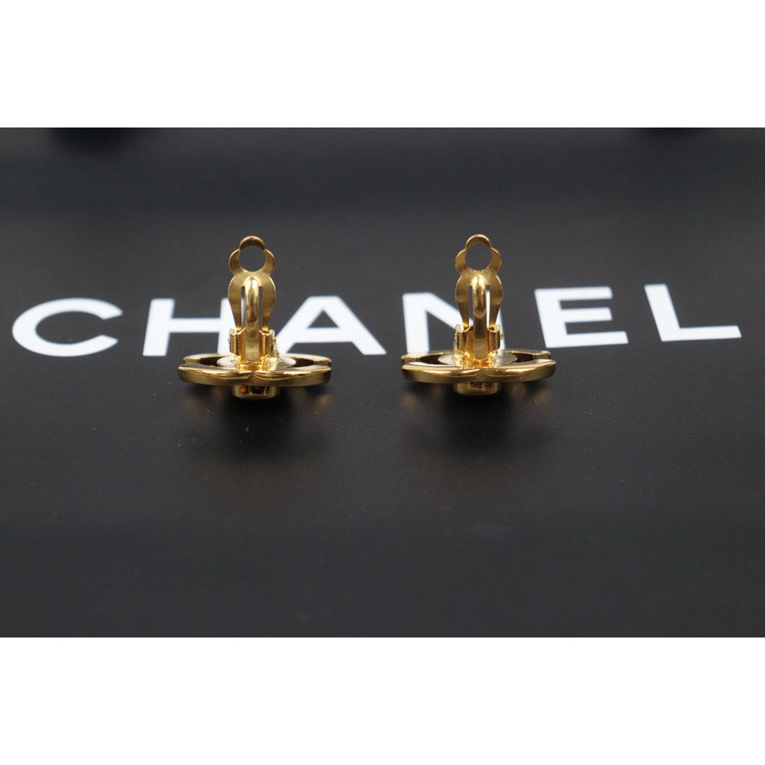 Very Good ( Rank A) ｜CHANEL Vintage 18K Gold Plating Earrings  Made In 1995Year ｜24111419