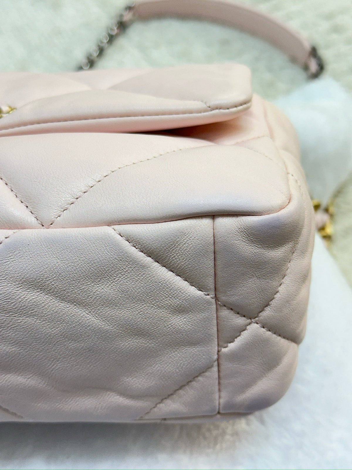 Chanel Medium Calfskin Quilted Chanel 19 Flap Light Pink
