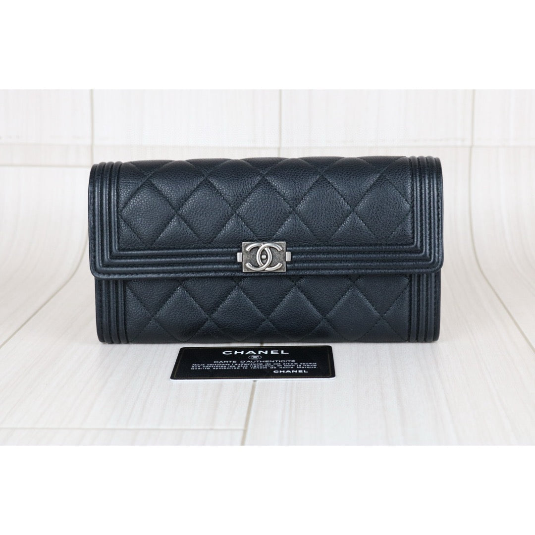 Very Good ( Rank A) ｜CHANEL Leboy Caviar Skin Black Long Wallet Made In 2016-2017 Year｜S25030708