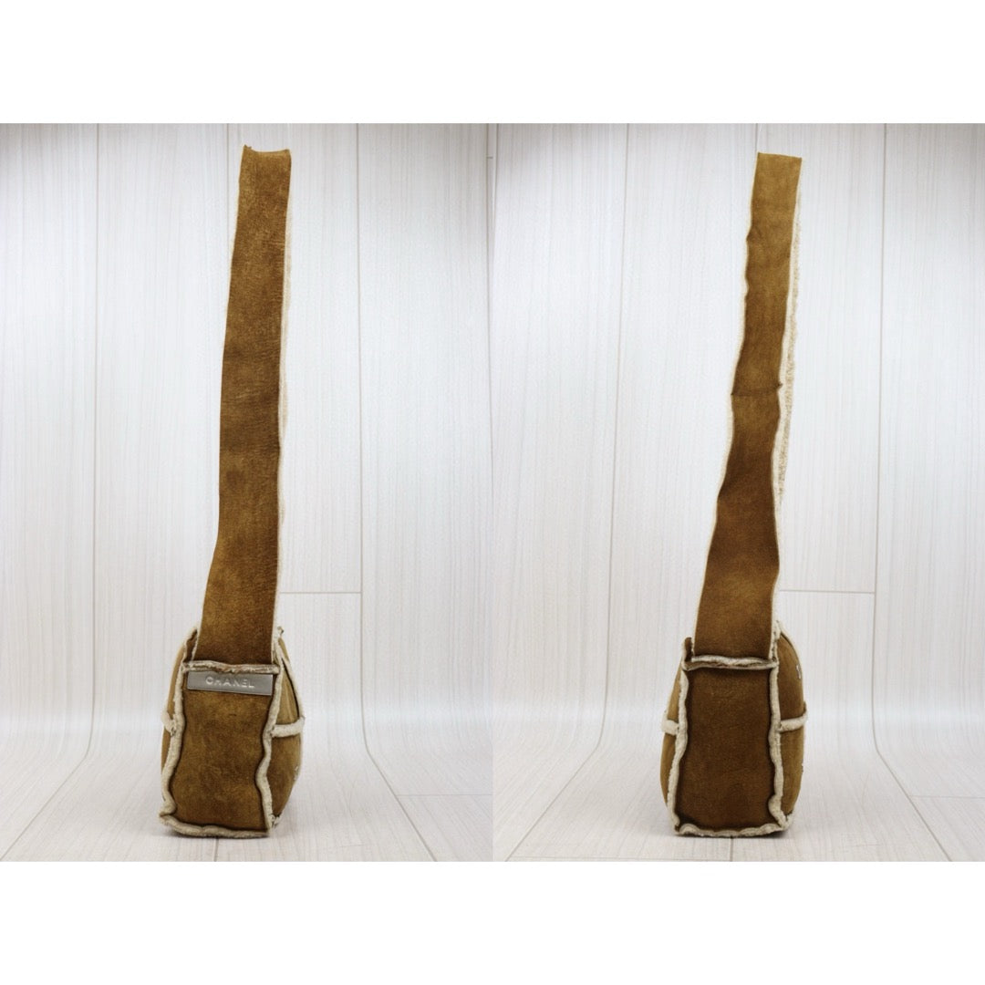 Good ( Rank AB)｜ CHANEL Suede Teddy Wool Shoulder Bag Brown Made In 2000-2002Year｜25051323
