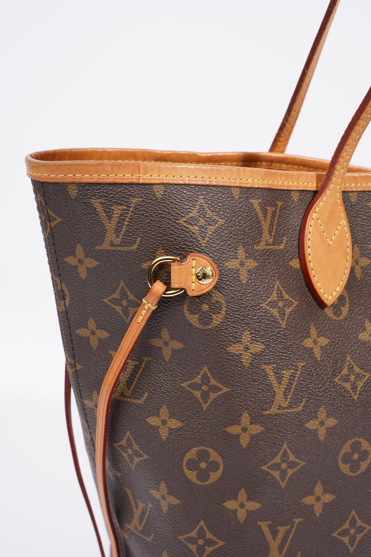 Louis Vuitton Neverfull Monogram Canvas MM