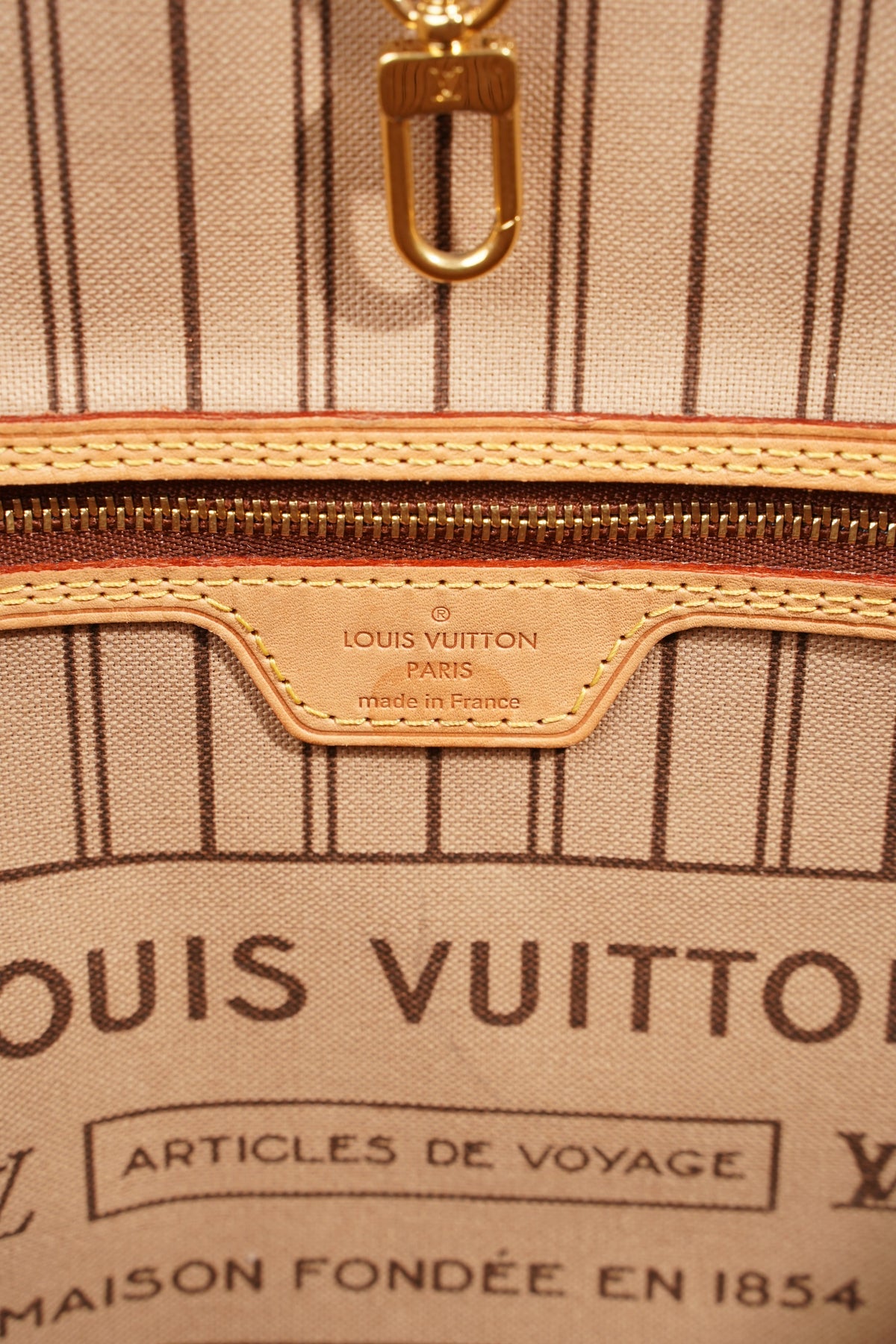 Louis Vuitton Neverfull Monogram Canvas MM