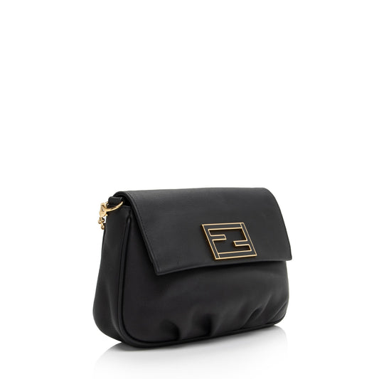 Fendi Leather Fendista Crossbody Bag (SHF-Eg2miO)