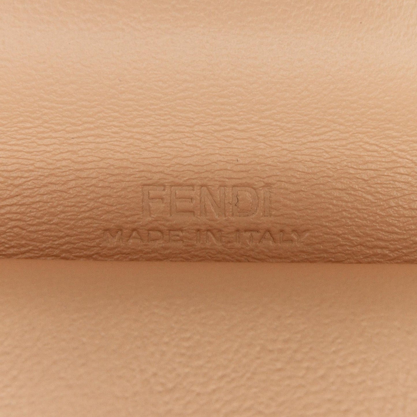 Fendi Peek-a-Phone Pouch Crossbody (SHG-d6KMnd)