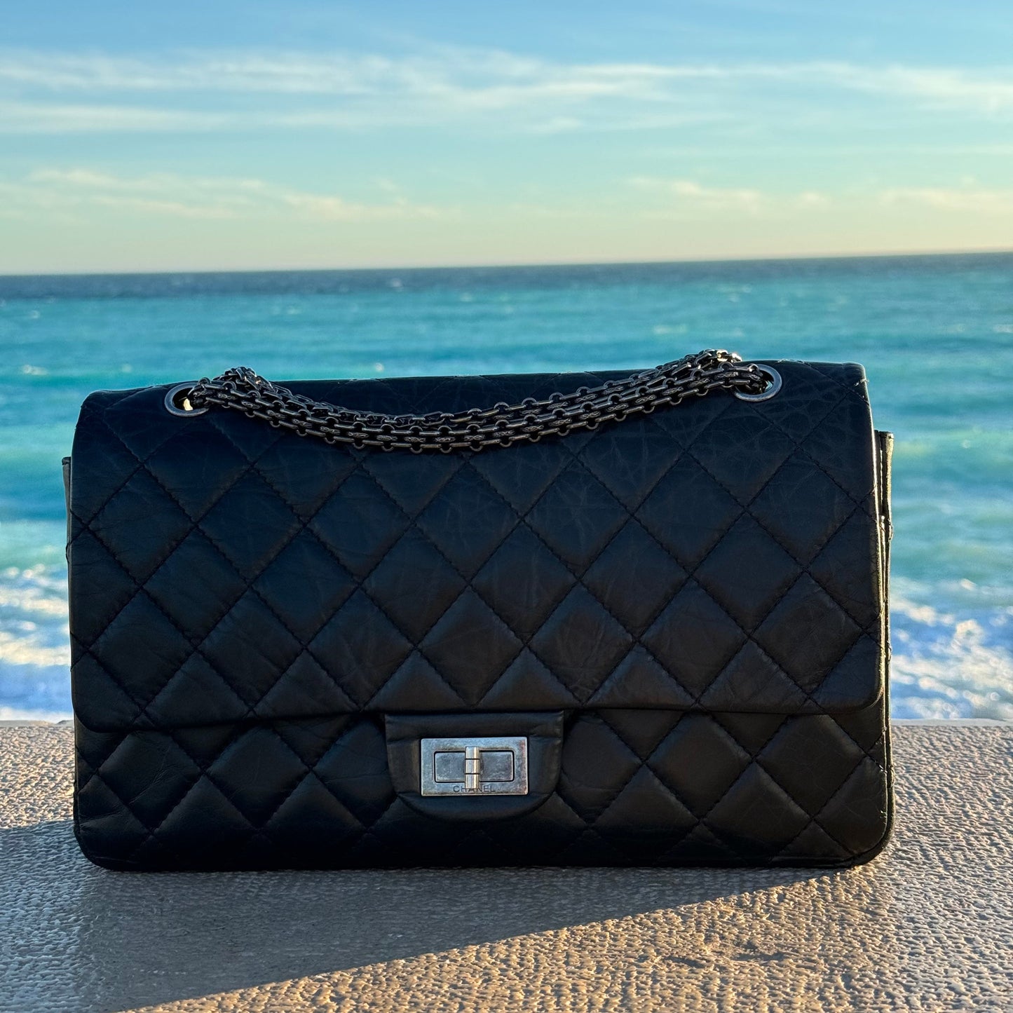 Chanel - 2.55 Maxi