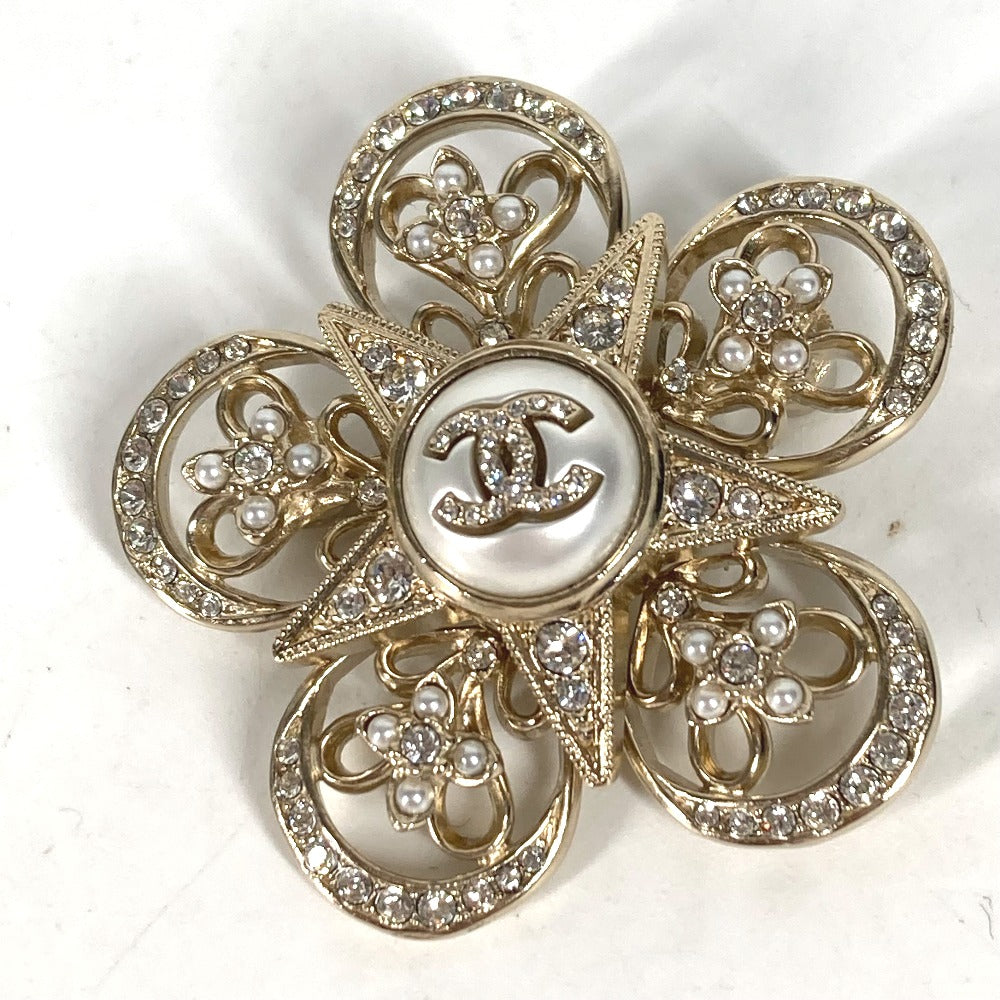 CHANEL Brooch ABC098 metal gold Rhinestone faux pearl C23K logo COCO Mark Women Used
