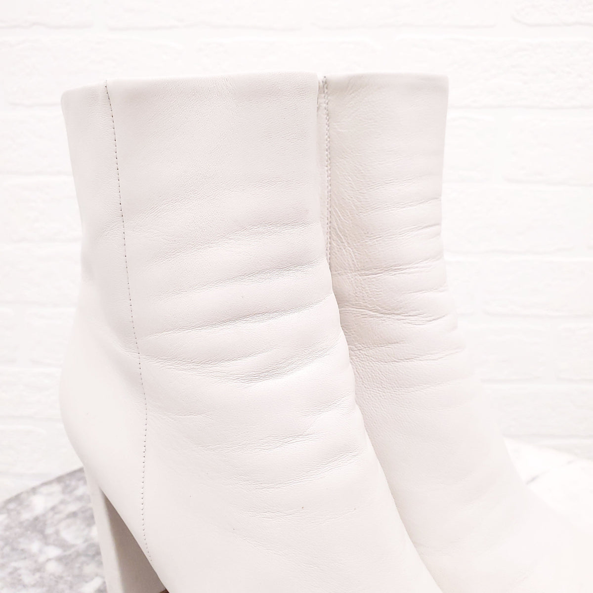 GIANVITO ROSSI CREAM LEATHER BOOTS - SIZE 37.5