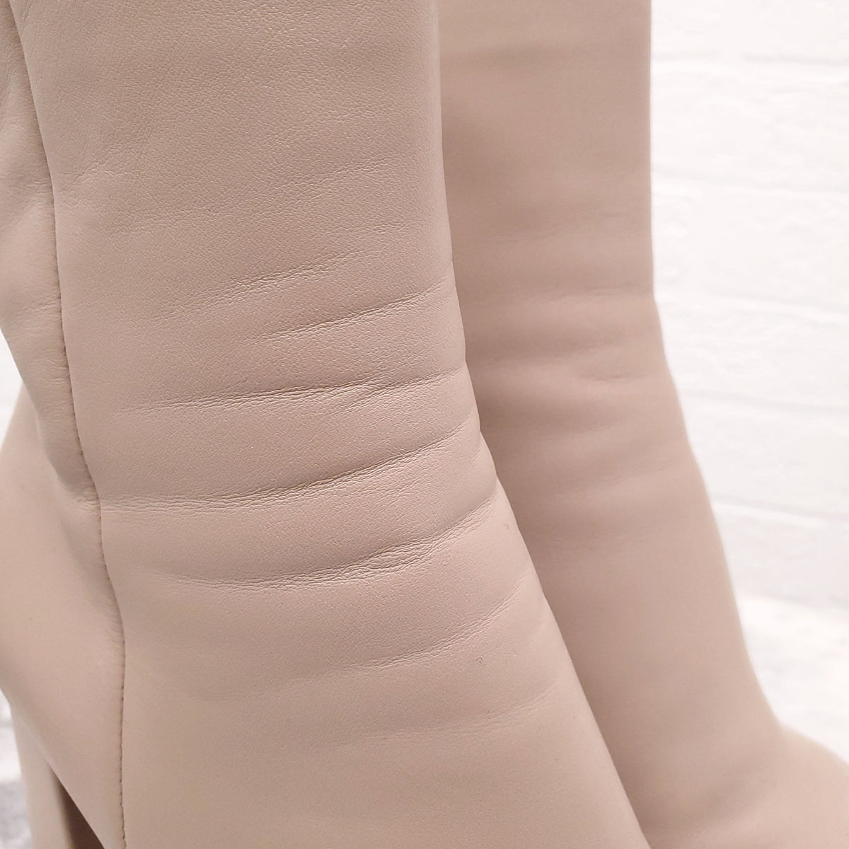 GIANVITO ROSSI NUDE LEATHER BOOTS - SIZE 37.5
