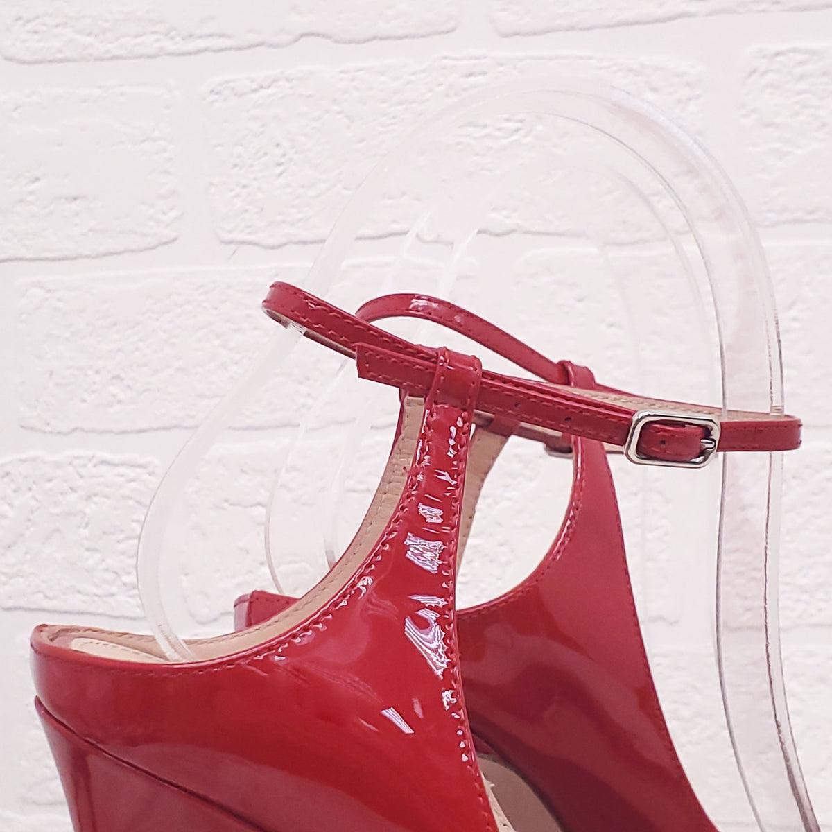 GIANVITO ROSSI RED PATENT OPEN TOE HEELS - SIZE 38.5