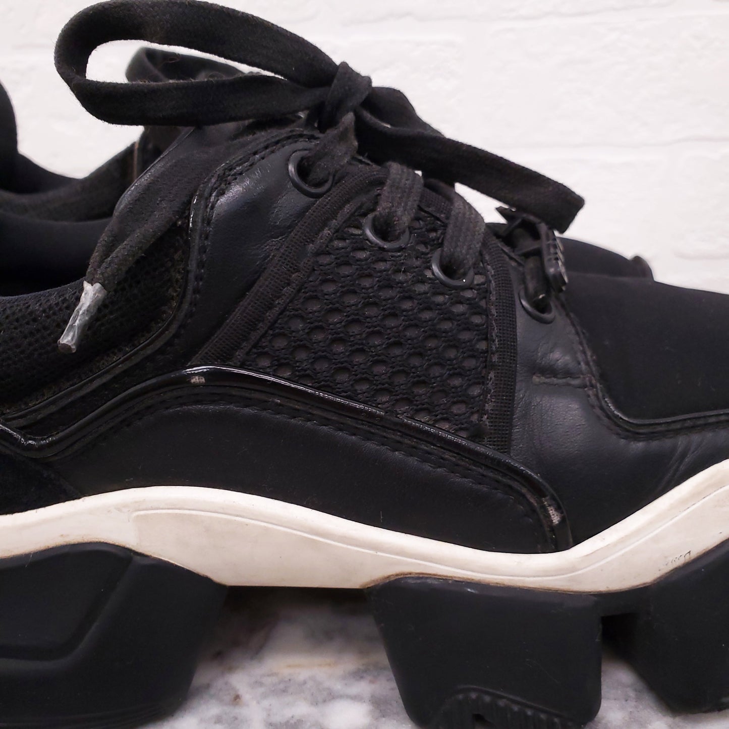 GIVENCHY BLACK LOGO SNEAKERS - SIZE 37
