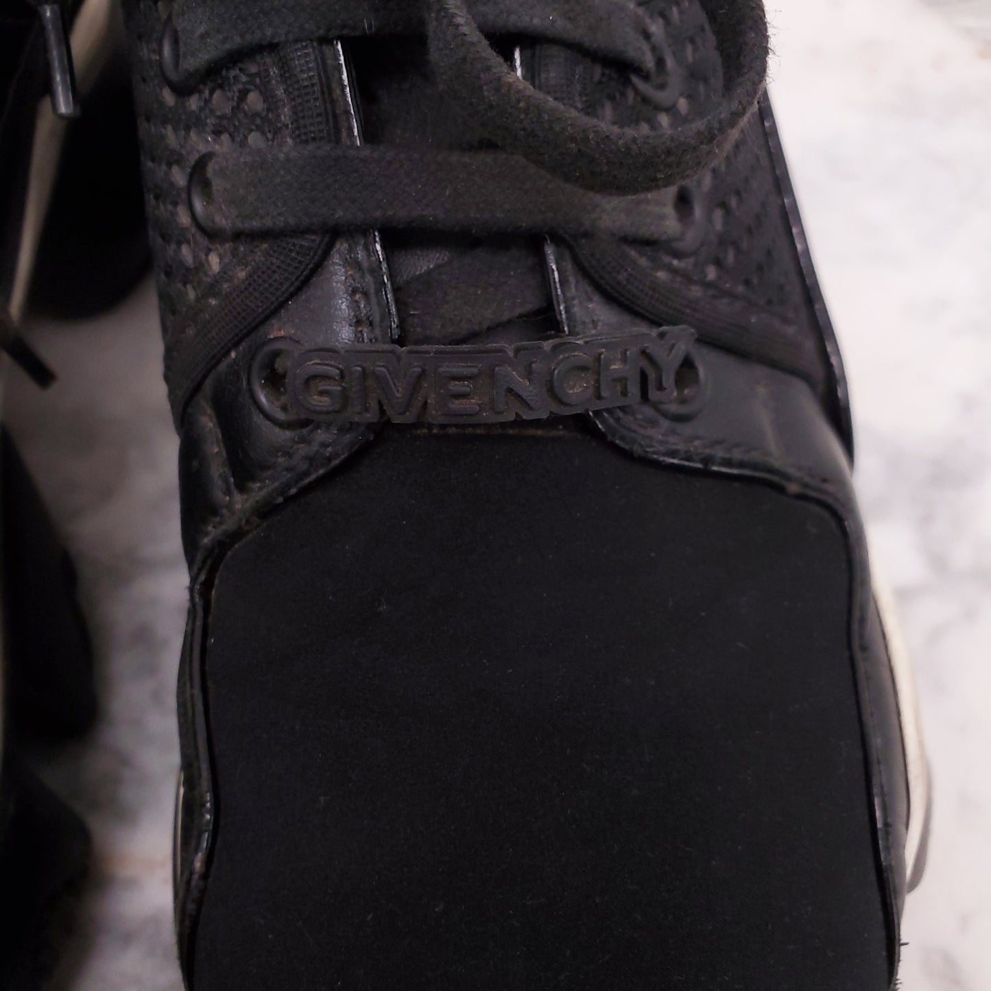 GIVENCHY BLACK LOGO SNEAKERS - SIZE 37