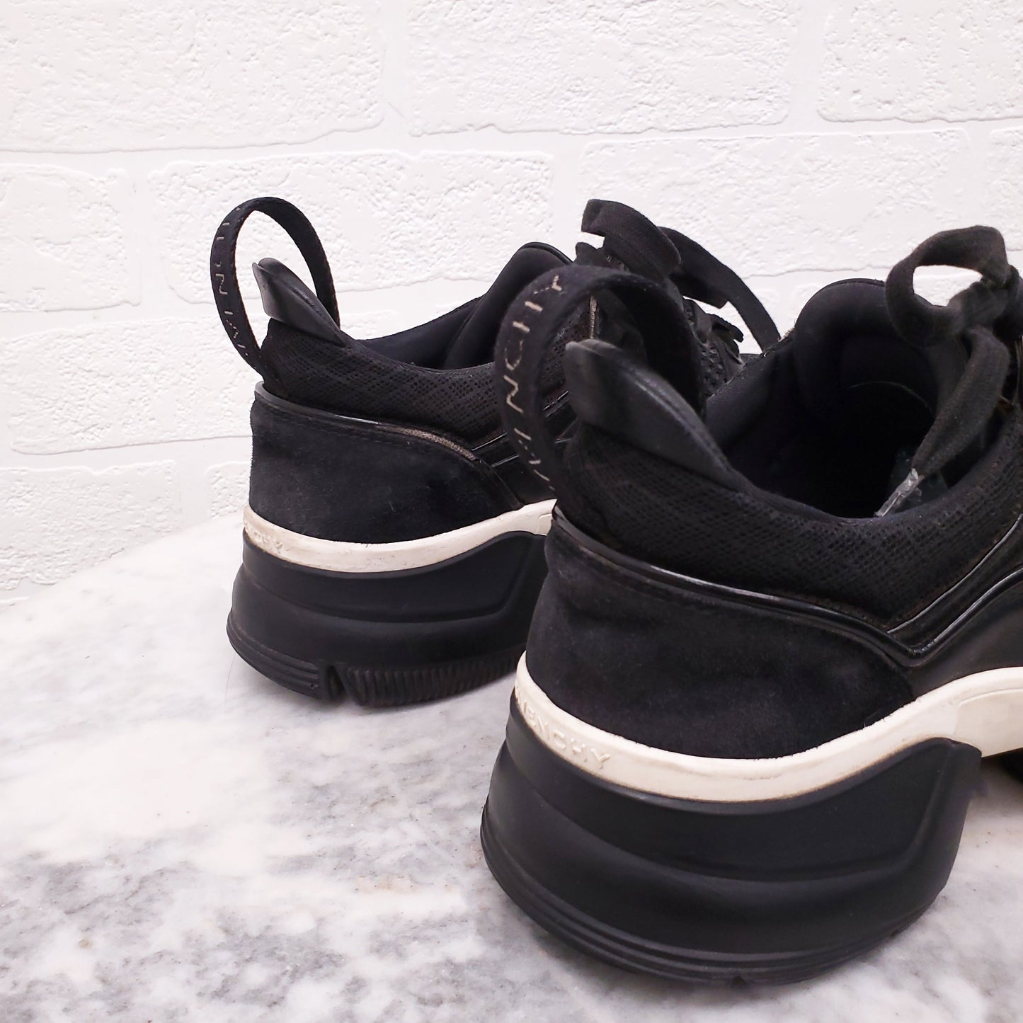 GIVENCHY BLACK LOGO SNEAKERS - SIZE 37