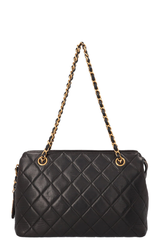 CHANEL Vintage Quilted Shoulder Bag Black