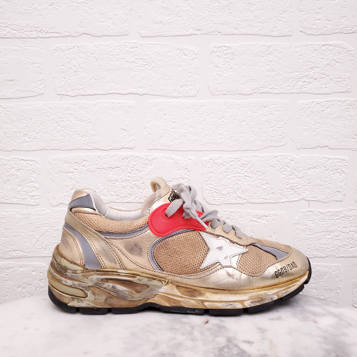 GOLDEN GOOSE ‘DAD STAR’ GOLD SNEAKERS - SIZE 38