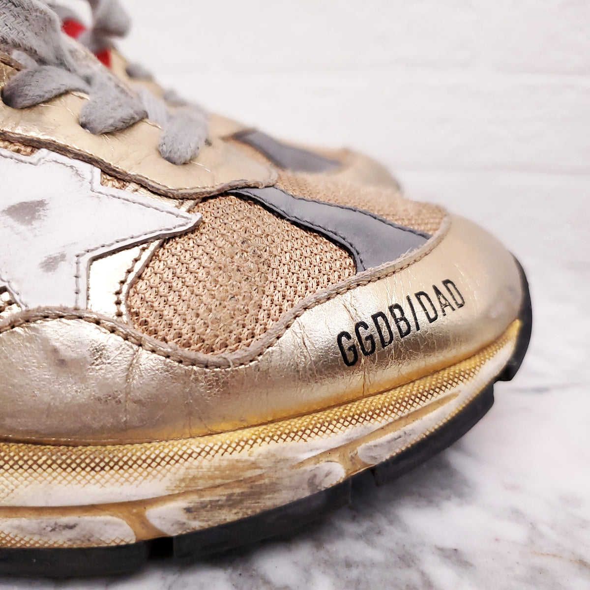 GOLDEN GOOSE ‘DAD STAR’ GOLD SNEAKERS - SIZE 38