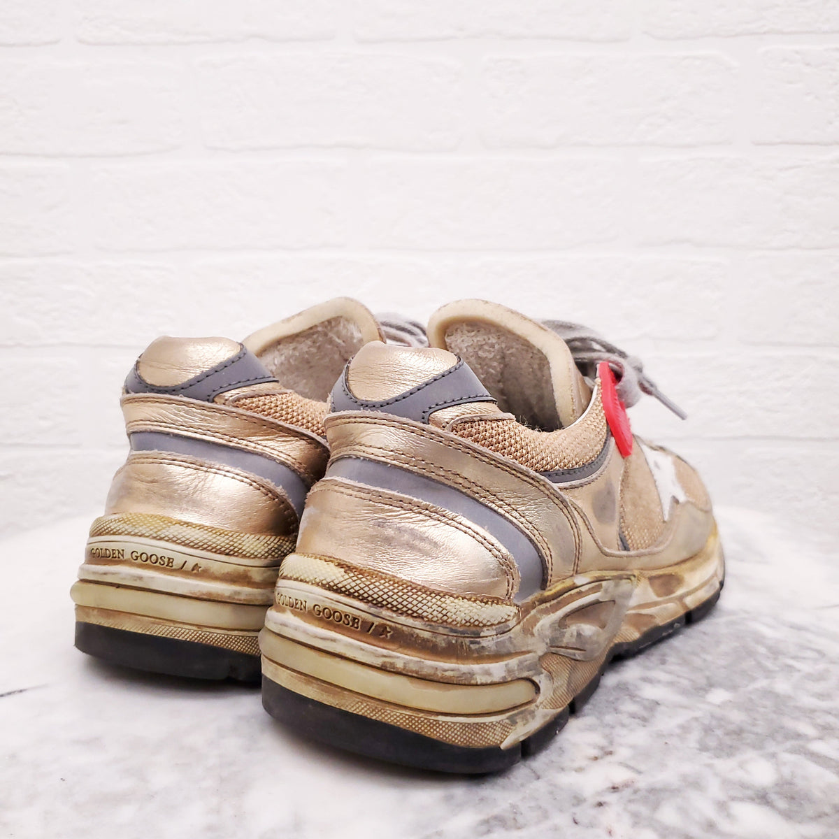 GOLDEN GOOSE ‘DAD STAR’ GOLD SNEAKERS - SIZE 38