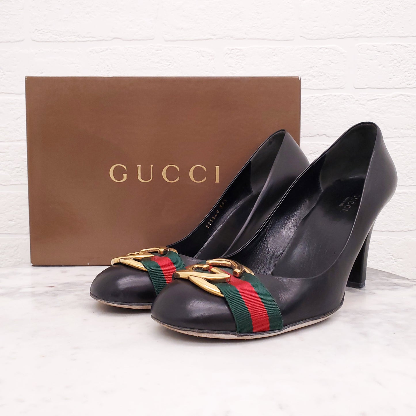 GUCCI BLACK HEELS WITH RIBBON AND LOGO DETAIL - SIZE 39.5