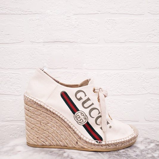 GUCCI CREAM CANVAS LOGO ESPADRILLE WEDGES - SIZE 38.5