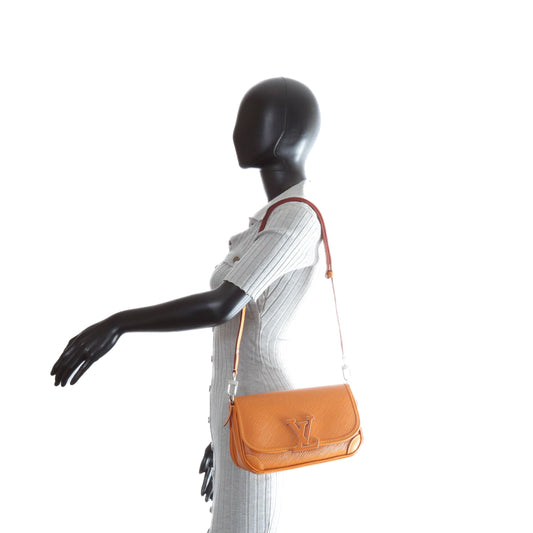 LOUIS VUITTON Epi Leather Buci