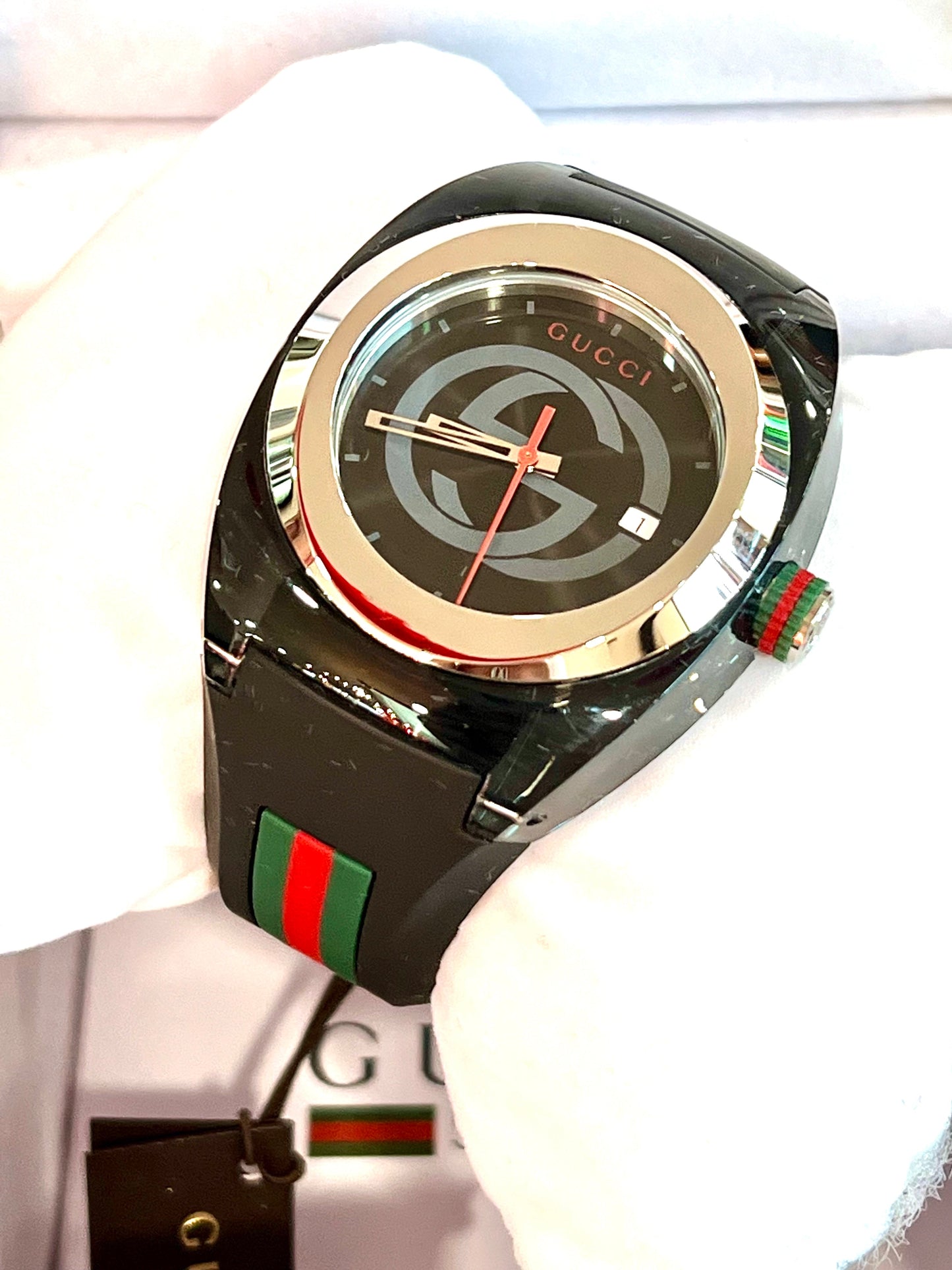 GUCCI UNISEX SYNC MULTI COLORED WATCH
