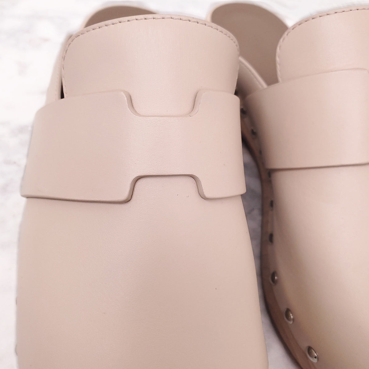 HERMÈS BEIGE LEATHER CALYA STUDDED CLOGS - SIZE 38