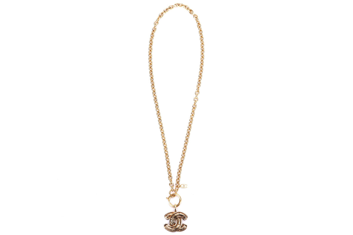 CHANEL GOLD PLATED NECKLACE 3857 CC QUILTED, LENGTH 56CM