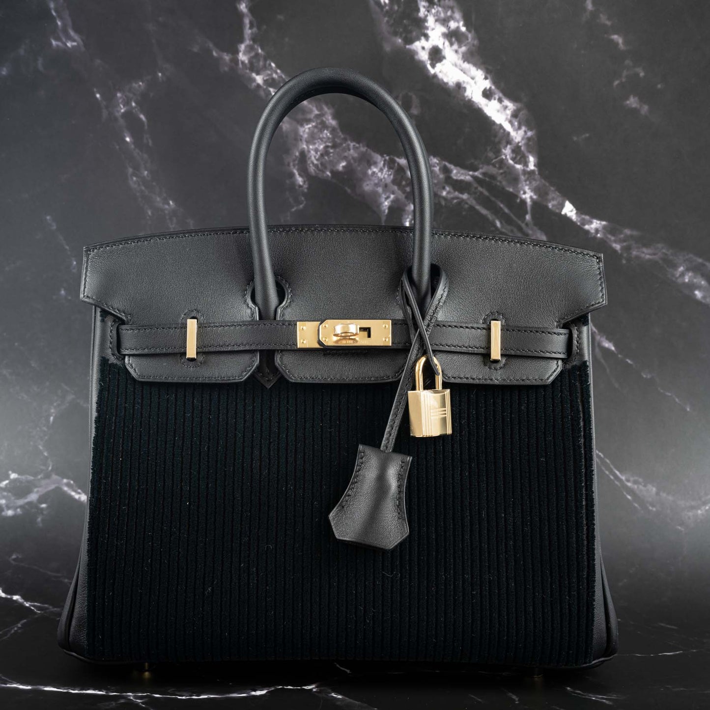 Hermès Birkin 25 Black côte à côte tuffetage and Swift Permabrass Hardware