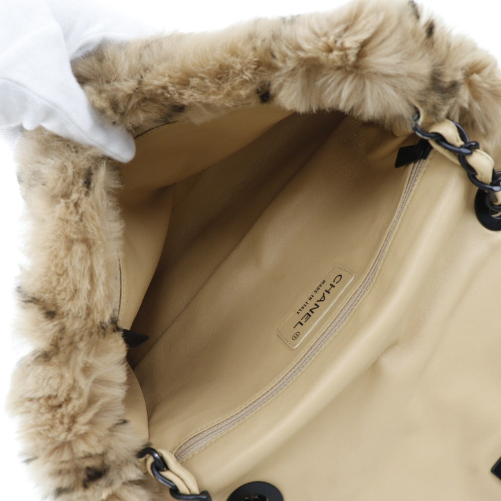 CHANEL Shoulder Bag Fur, Leather beige Matrasse ChainShoulder