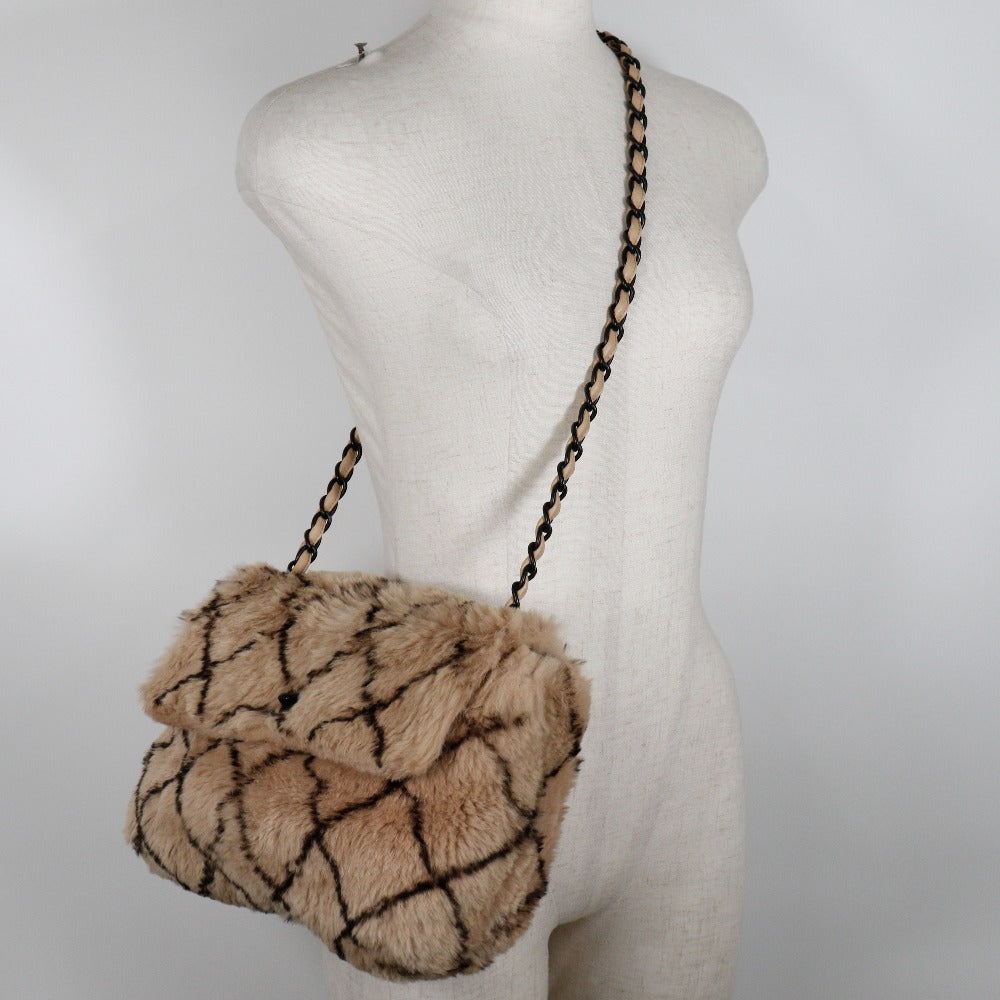 CHANEL Shoulder Bag Fur, Leather beige Matrasse ChainShoulder