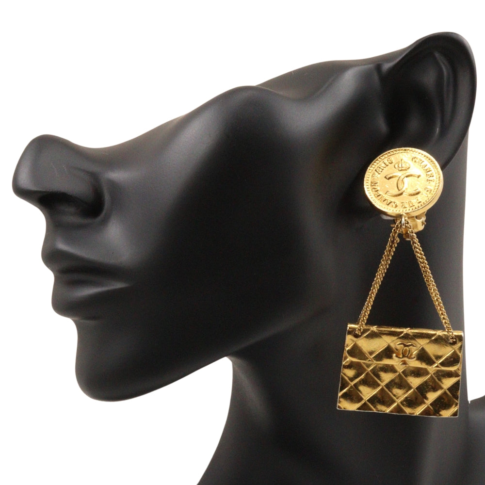 CHANEL Earring Plated Gold gold Matrasse