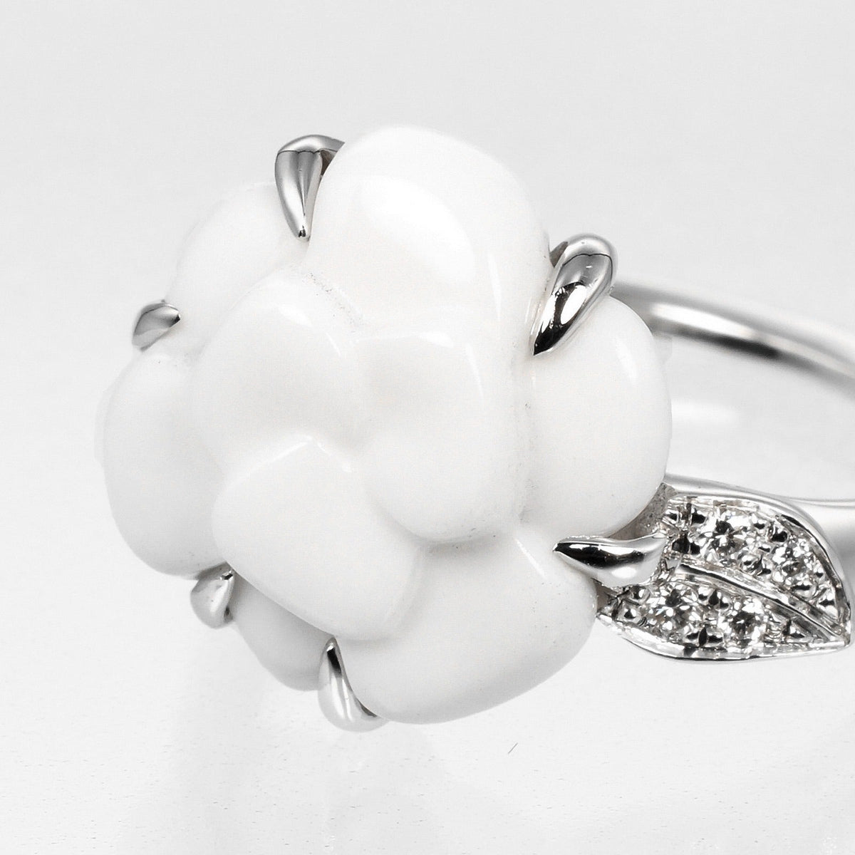 CHANEL Ring 18k white gold, ceramic, diamond Silver Camelia Women 47 Used
