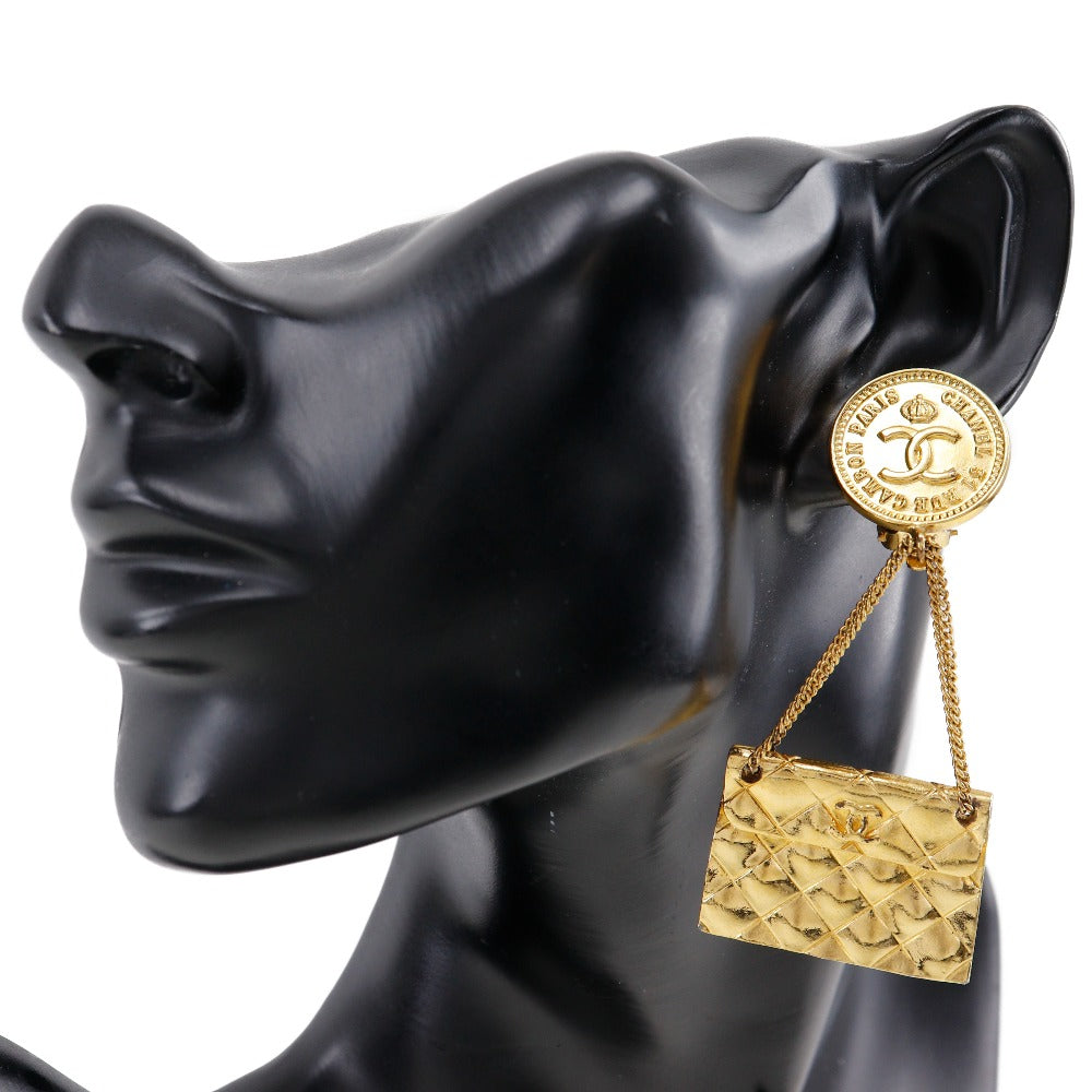 CHANEL Earring Plated Gold gold Matelasse motif COCO Mark Women Used