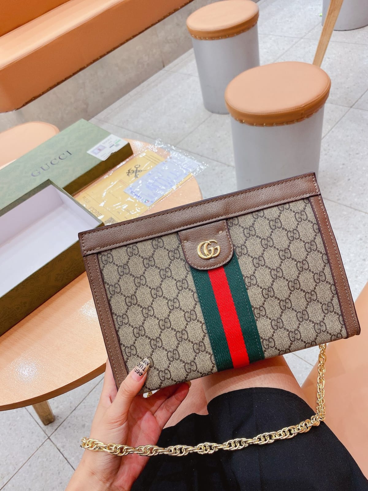 Gucci Canvas  Supreme  (Crossbody Shoulder) Handbag