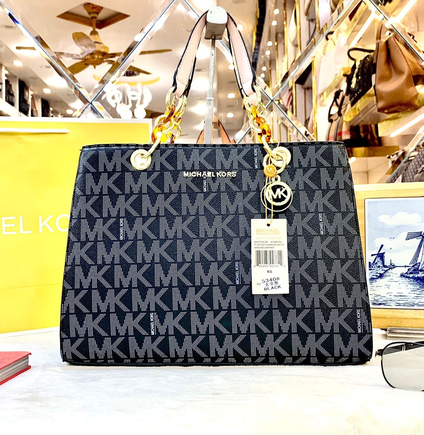 Michael Kors Crossbody Bag – Master Copy (Black)