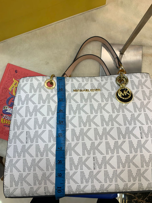 Michael Kors Crossbody Bag – Master Copy (Black)