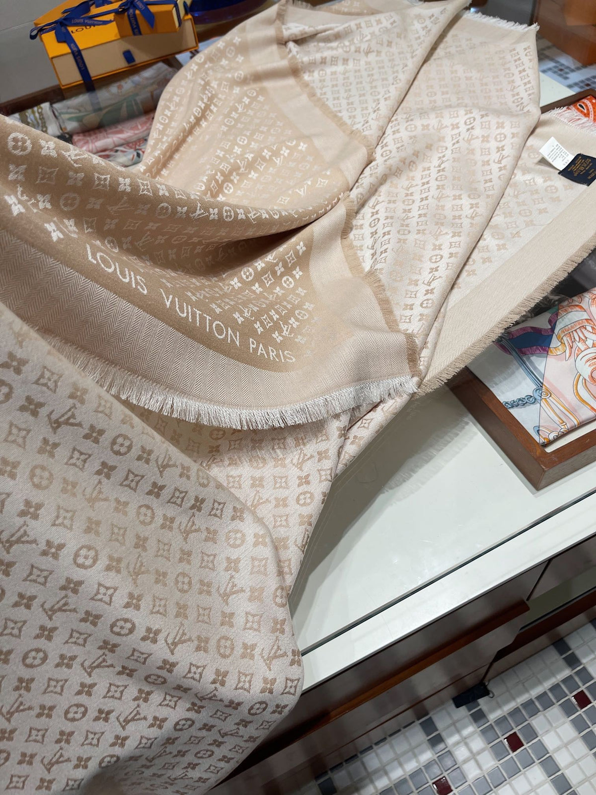 CLTH247  MONOGRAM Scarf