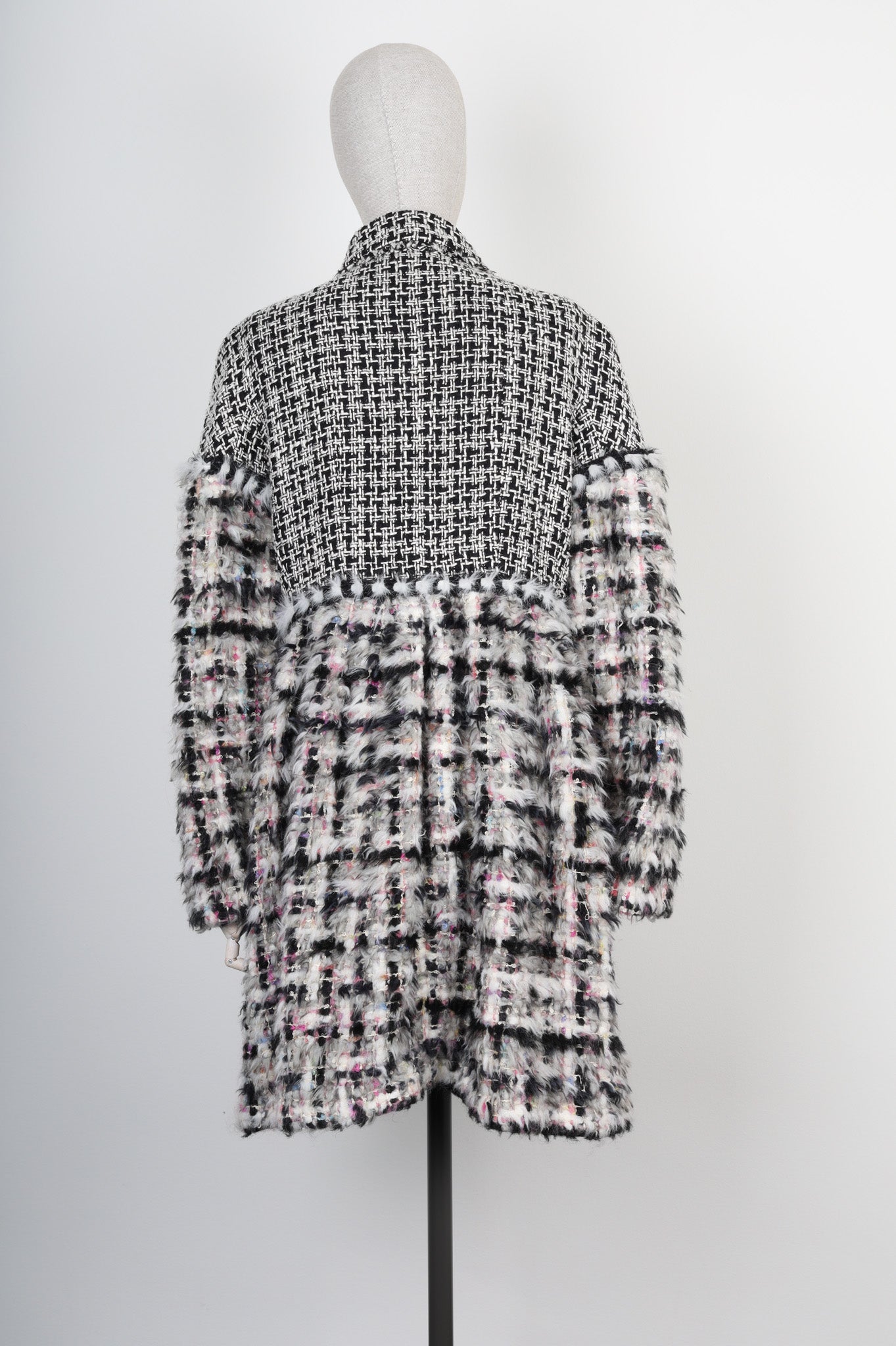 CHANEL Boucle Tweed Coat Black & White FW2010