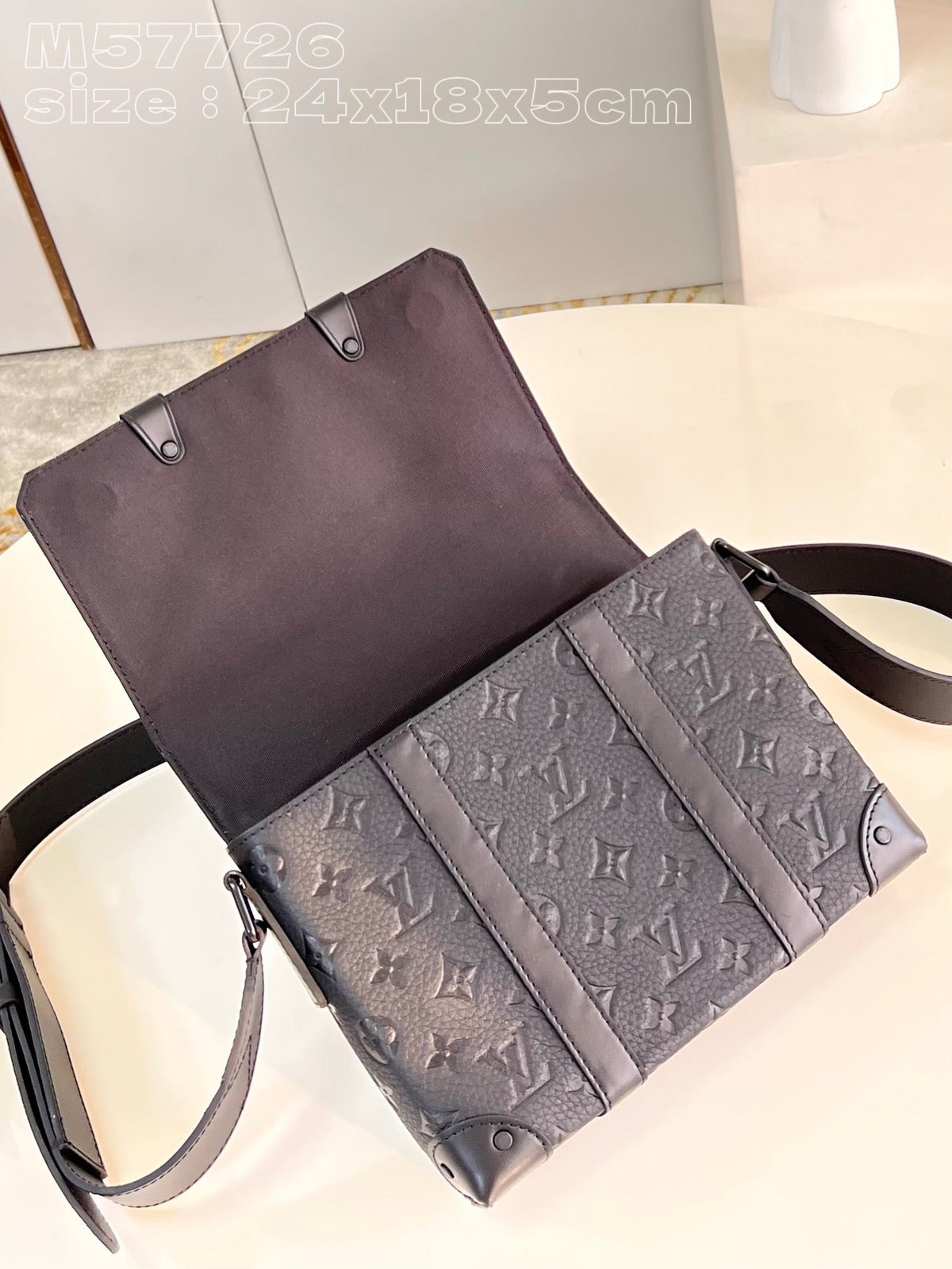 MBG060 Trunk Messenger / HIGHEST QUALITY VERSION / 9.4 x 7.1 x 2.2 inches